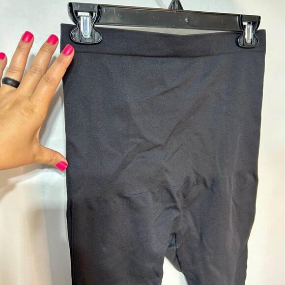 Woman’s maternity shapewear. Size XL. Black leggings. Exceptional quality. - Picture 8 of 10